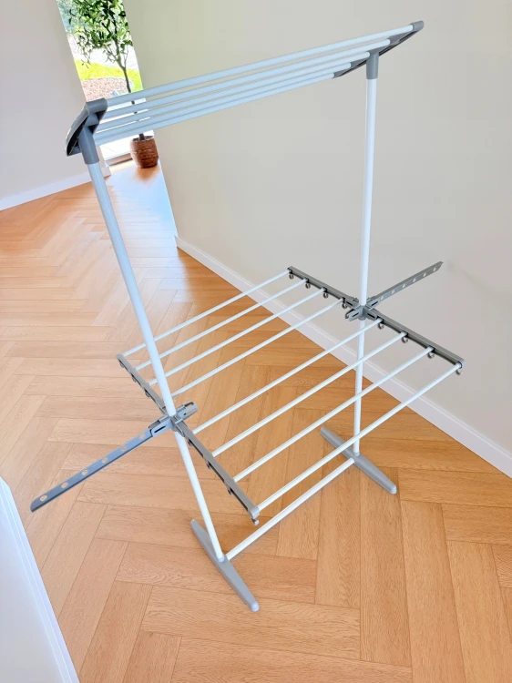 Suszarka-na-Pranie-Stojaca-Rozkladana-Dwupoziomowa-z-Wieszakami-D72-Glebokosc-produktu-35-cm.jpg